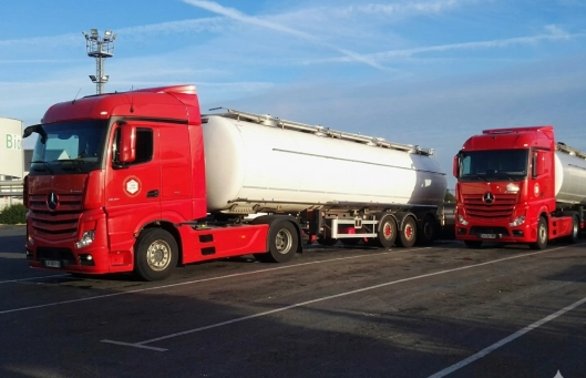 Transports Petit Transport Routier De Produits Conditionnes A Barbezieux Saint Hilaire Nos Differents Camions Transports Petit Transport Routier De Produits Conditionnes A Barbezieux Saint Hilaire Nos Differents Camions